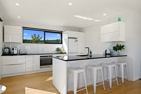 Photo of property in 35 Minaret Ridge, Wanaka, 9305