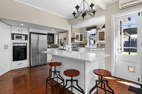 Photo of property in 305 Southland Road, Hastings, 4122