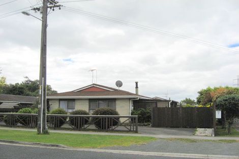 Photo of property in 2/18 Berwyn Avenue, Takanini, 2112