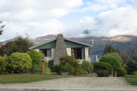 Photo of property in 35 Hunter Crescent, Wanaka, 9305