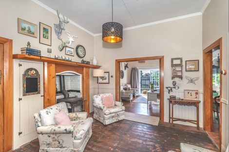 Photo of property in 111 Avenue Road, Foxton, 4891