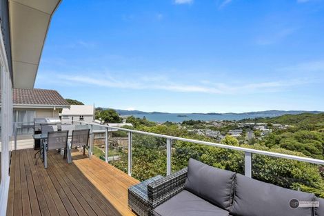 Photo of property in 24 Cypress Drive, Maungaraki, Lower Hutt, 5010