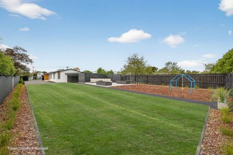 Photo of property in 75 Englefield Road, Northwood, Christchurch, 8051