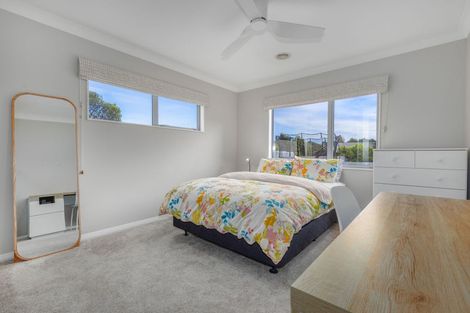 Photo of property in 1 Moss Lane, Raumati Beach, Paraparaumu, 5032