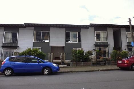 Photo of property in 18/3 Kelvin Grove, Te Aro, Wellington, 6011