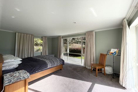 Photo of property in 12 Oakford Park Crescent, Greenhithe, Auckland, 0632