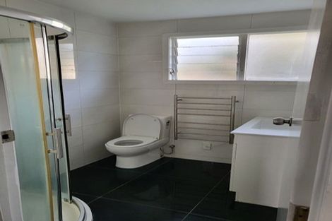 Photo of property in 11 Ellen Avenue, Hillcrest, Auckland, 0627