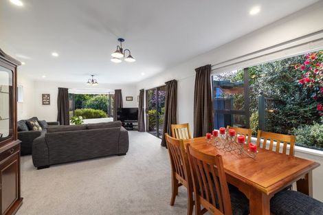 Photo of property in 2/6 Goodall Place, Redwood, Christchurch, 8051