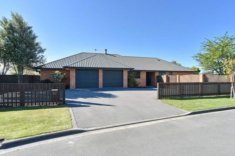 Photo of property in 10 Mclean Place, Woodend, 7610
