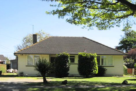 Photo of property in 12 Guildford Street, Burnside, Christchurch, 8053