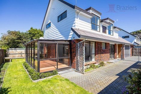 Photo of property in 3/45a Main Road, Redcliffs, Christchurch, 8081