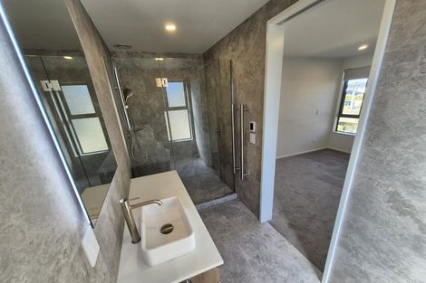 Photo of property in 2/23 Webb Street, St Albans, Christchurch, 8014