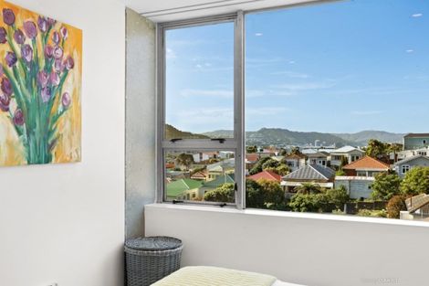 Photo of property in Beresford Apartments, 19/118u Russell Terrace, Berhampore, Wellington, 6023