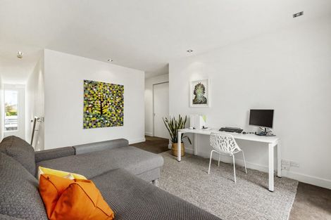 Photo of property in 7/258 Hurstmere Road, Takapuna, Auckland, 0622