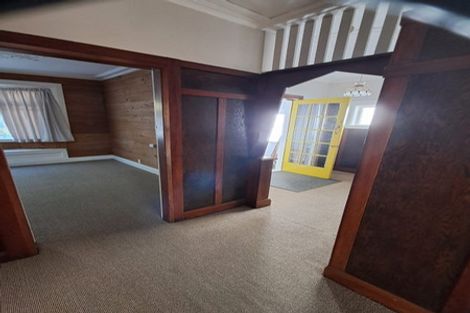 Photo of property in 142 Russell Terrace, Berhampore, Wellington, 6023