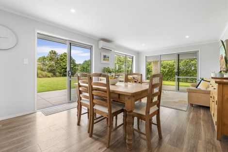 Photo of property in 17 Downer Access Road, Kaukapakapa, 0873