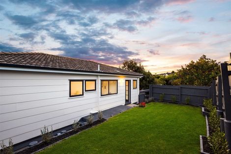 Photo of property in 1/9 Darcy Place, Massey, Auckland, 0614