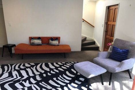 Photo of property in 3/51 Archers Road, Hillcrest, Auckland, 0629