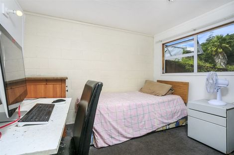 Photo of property in 9h View Road, Glenfield, Auckland, 0627