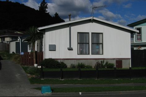 Photo of property in 6 Manurewa Grove, Wainuiomata, Lower Hutt, 5014