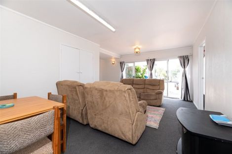 Photo of property in 2/111 Hillside Road, Papatoetoe, Auckland, 2025