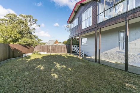 Photo of property in 6 Tree Top Lane, Paparangi, Wellington, 6037
