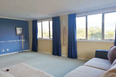 Photo of property in 17 Belle Verde Drive, Sunnynook, Auckland, 0630
