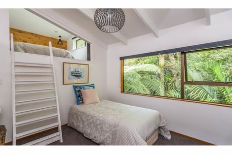Photo of property in 215 Shaw Road, Titirangi, Auckland, 0604