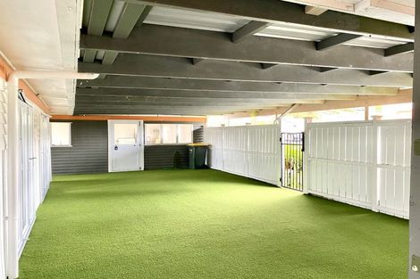 Photo of property in 12 Locket Road, Glenfield, Auckland, 0629