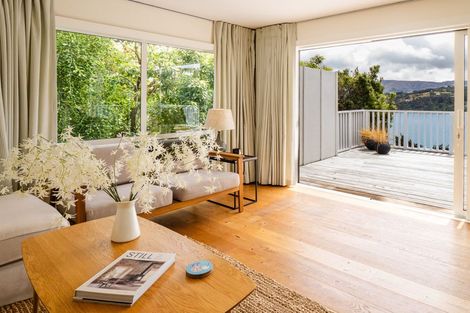Photo of property in 6506 Christchurch Akaroa Road, Takamatua, 7581