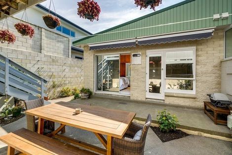 Photo of property in 10 North Terrace, Westshore, Napier, 4110