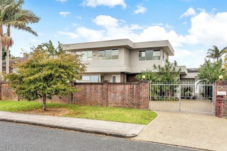 Photo of property in 9 Argo Drive, Half Moon Bay, Auckland, 2012