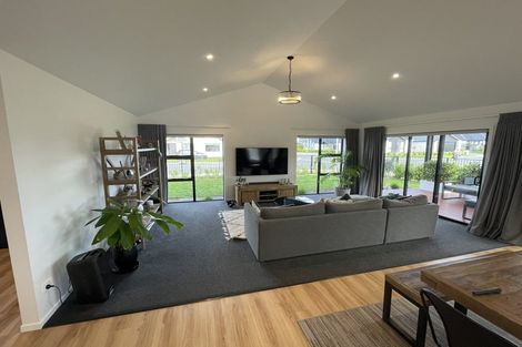 Photo of property in 19 Ruru Street, Cambridge, 3434