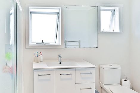 Photo of property in 1/76 Grove Road, Papakura, 2110