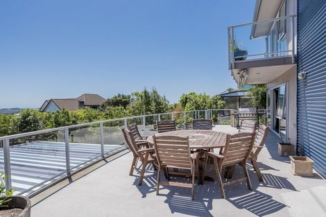 Photo of property in 48 Kotare Street, Waikanae, 5036