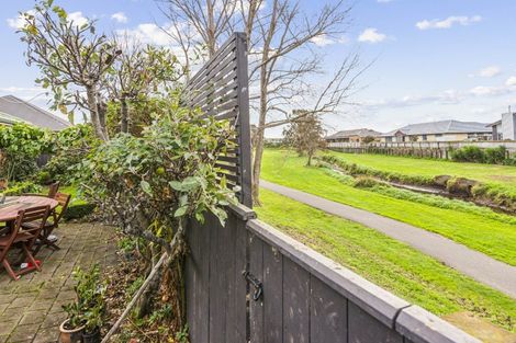 Photo of property in 17 Manhattan Court, Paraparaumu Beach, Paraparaumu, 5032
