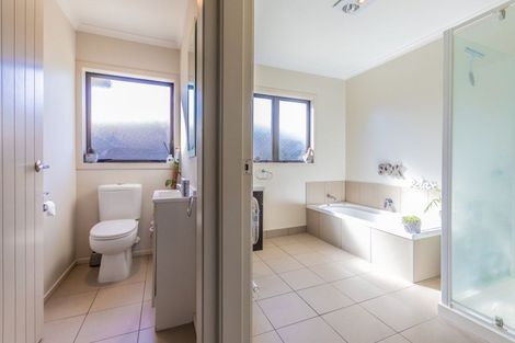 Photo of property in 24 Brooklyn Heights Drive, Kelvin Grove, Palmerston North, 4414