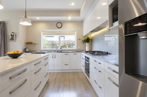 Photo of property in 64 Pohutukawa Parade, Riverhead, 0820