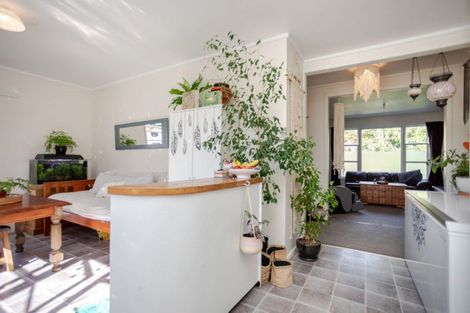 Photo of property in 28 Fox Street, Woodville, 4920