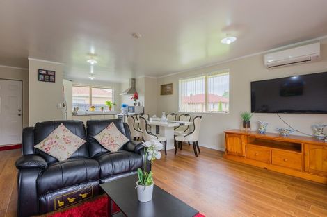 Photo of property in 41 Scotts Field Drive, Takanini, 2112