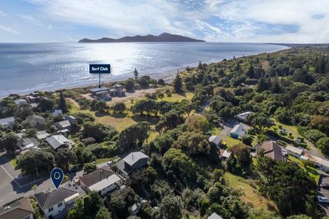 Photo of property in 166 Wellington Road, Paekakariki, 5034