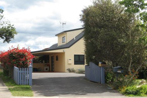 Photo of property in 14 Portland Street, Welcome Bay, Tauranga, 3112