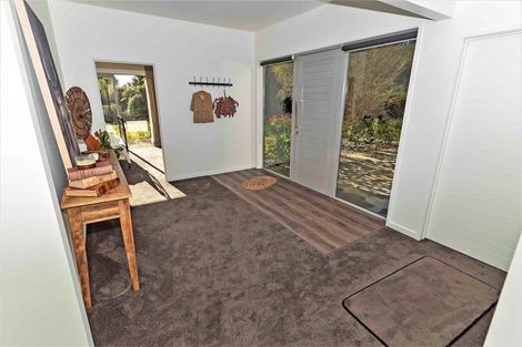 Photo of property in 1 Lakeside Terrace, Westport, 7892