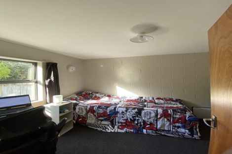 Photo of property in 21f8 Collins Avenue, Tawa, Wellington, 5028