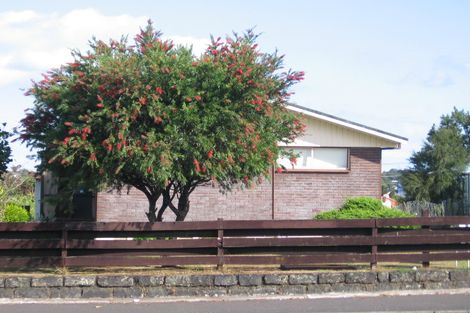 Photo of property in 4/3204 Great North Road, New Lynn, Auckland, 0600