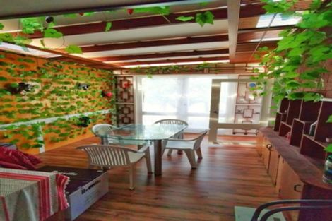 Photo of property in 20 San Prospero Crescent, Henderson, Auckland, 0612