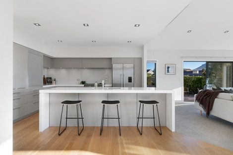 Photo of property in 4 Kinross Lane, Jacks Point, Queenstown, 9371