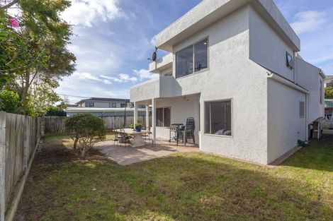 Photo of property in 118 Seaview Road, Paraparaumu Beach, Paraparaumu, 5032
