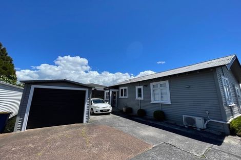 Photo of property in 3208a Great North Road, New Lynn, Auckland, 0600