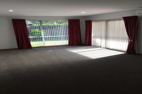 Photo of property in 1/51 Sturrocks Road, Redwood, Christchurch, 8051
